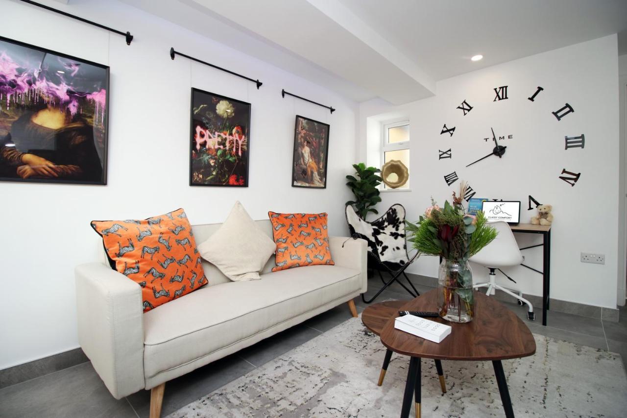 New Spacious 2 Bed Getaway - Private Courtyard! - Underfloor Heating Cardiff Dış mekan fotoğraf